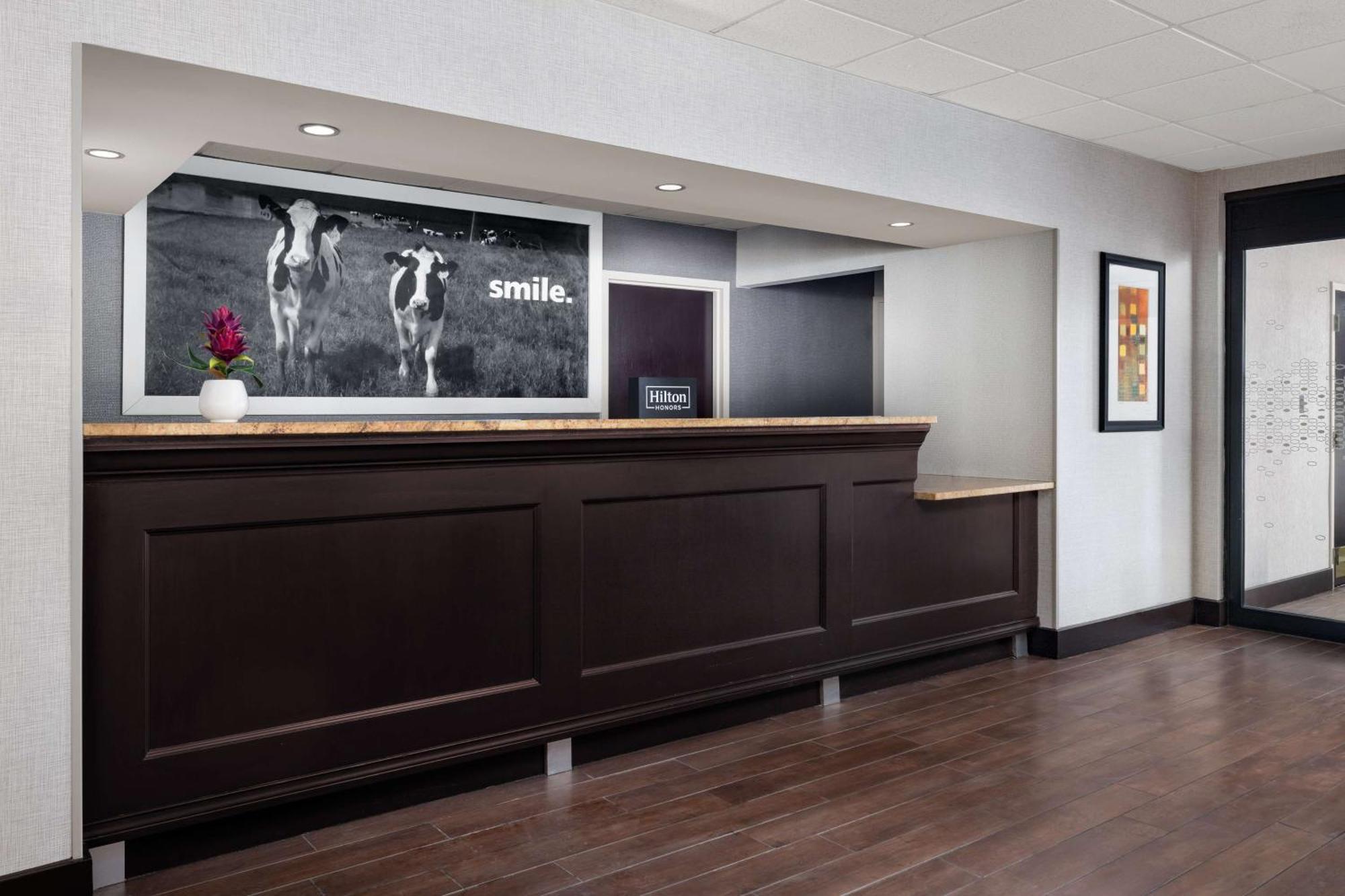 Hampton Inn Memphis-Walnut Grove/Baptist East Zewnętrze zdjęcie